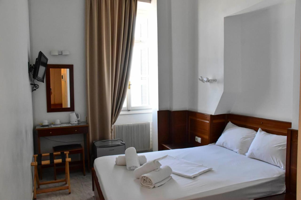 Leonidas Hotel Gythio Eksteriør billede