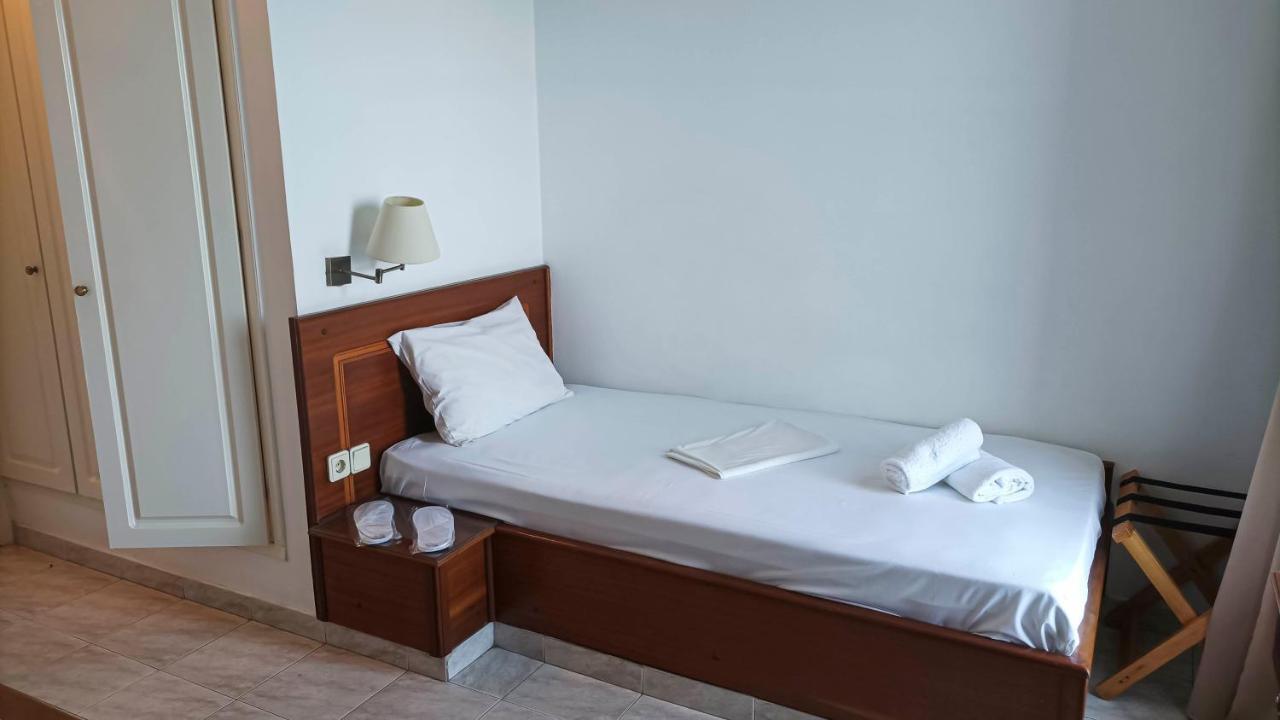 Leonidas Hotel Gythio Eksteriør billede